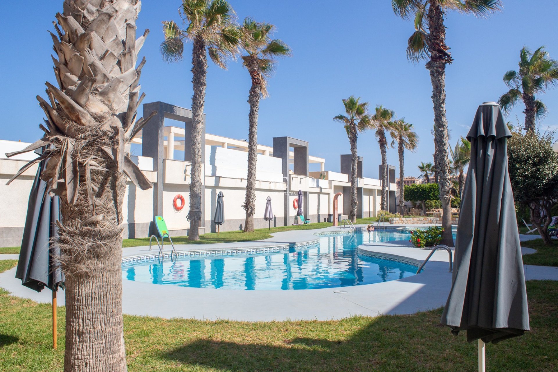 Resale - apartment -
Torrevieja - La Mata
