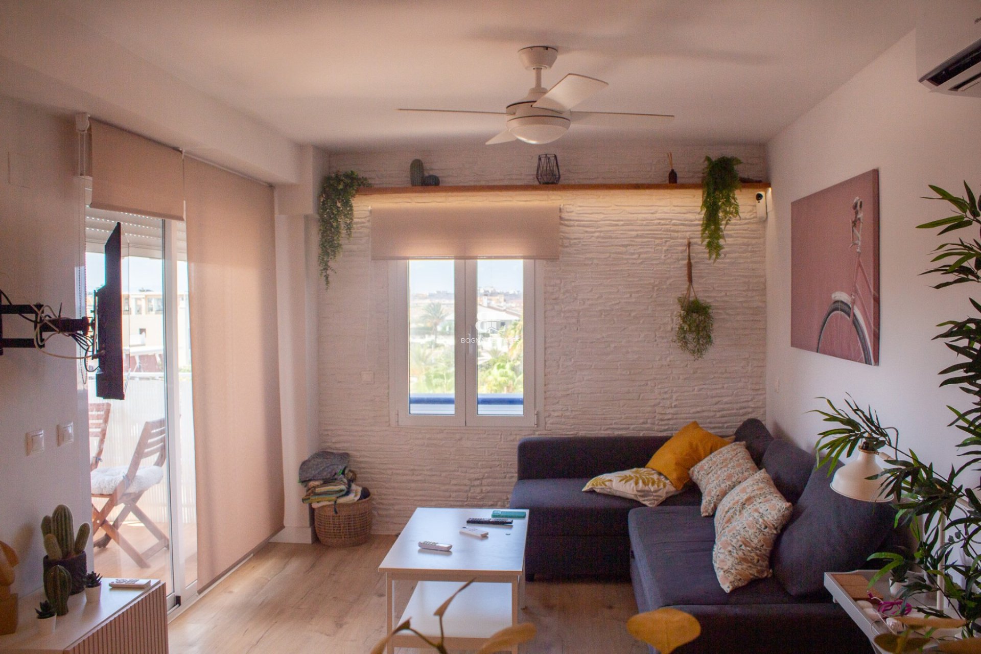 Resale - apartment -
Torrevieja - La Mata