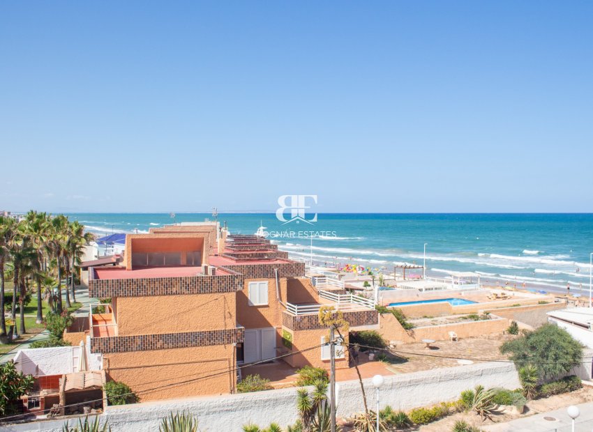 Resale - apartment -
Torrevieja - La Mata