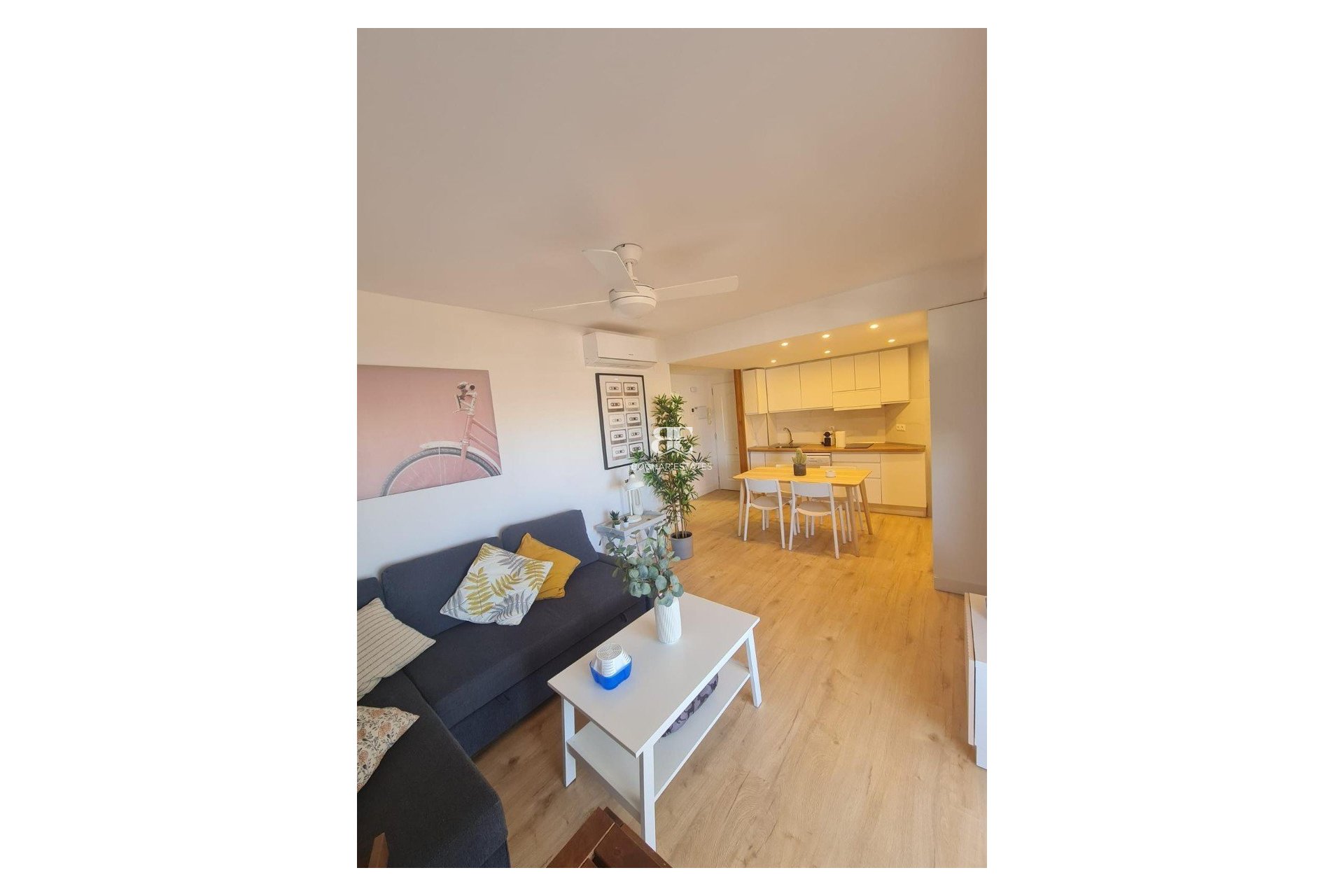 Resale - apartment -
Torrevieja - La Mata
