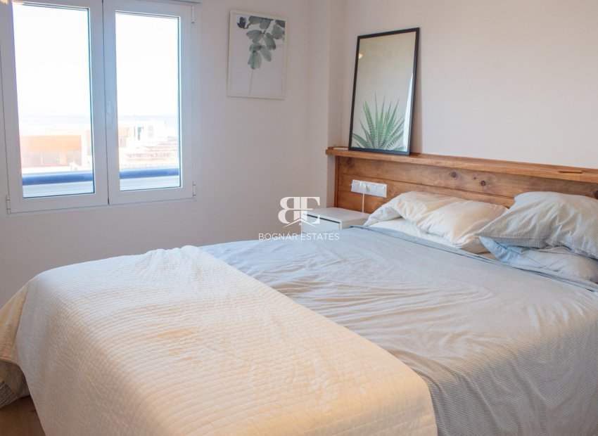 Resale - apartment -
Torrevieja - La Mata