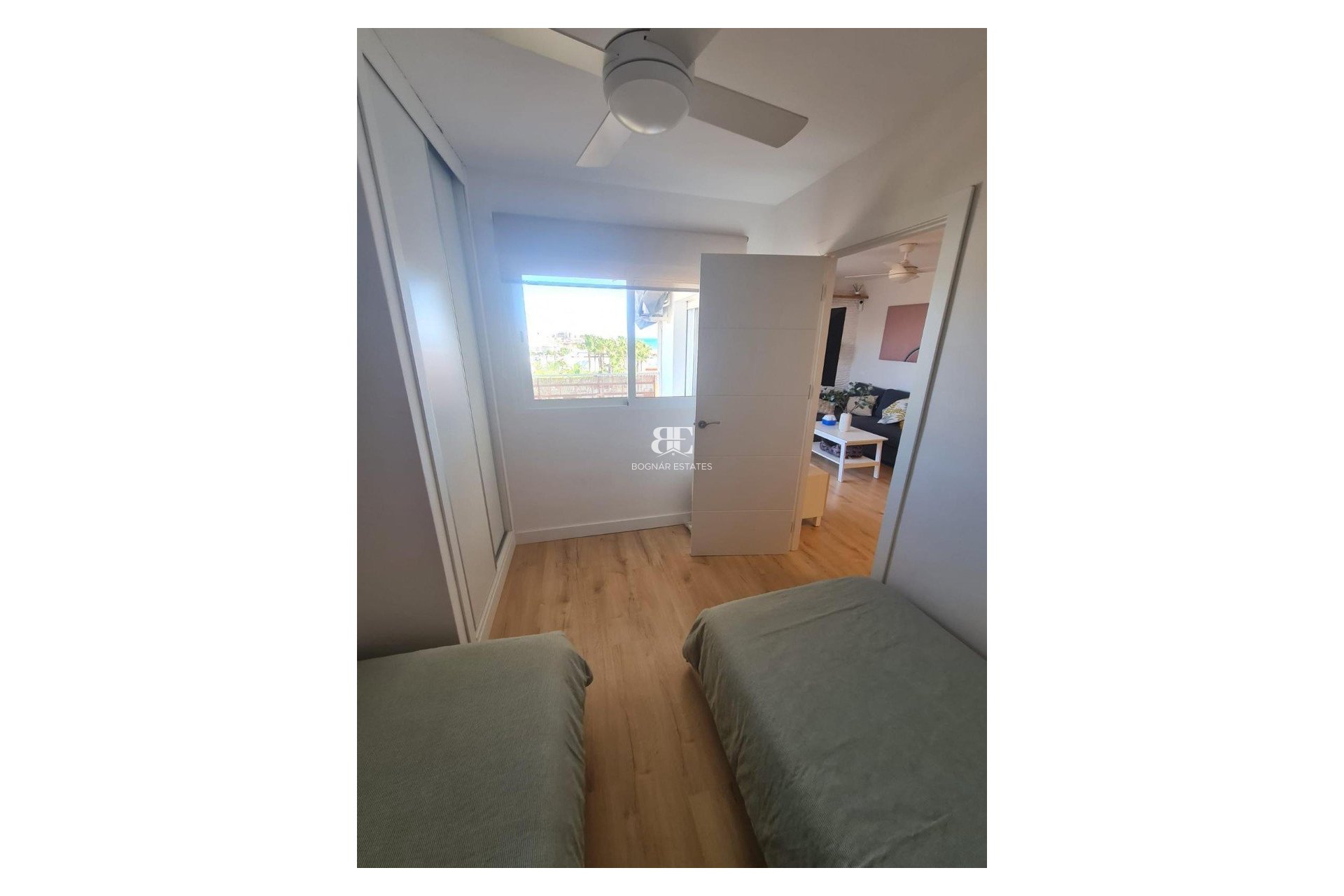 Resale - apartment -
Torrevieja - La Mata