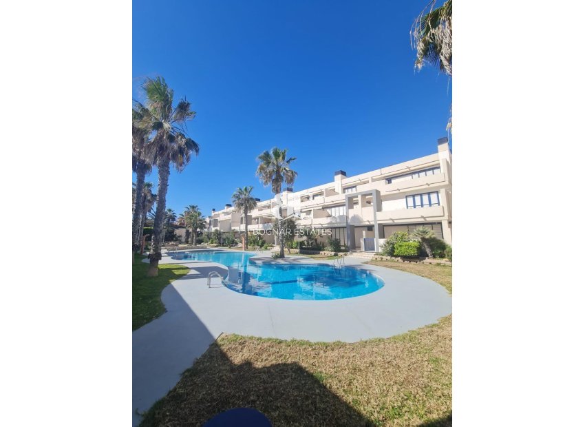 Resale - apartment -
Torrevieja - La Mata