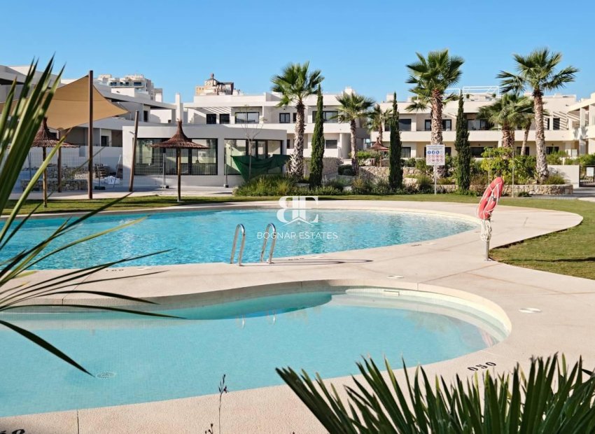 Resale - apartment -
Torrevieja - La veleta