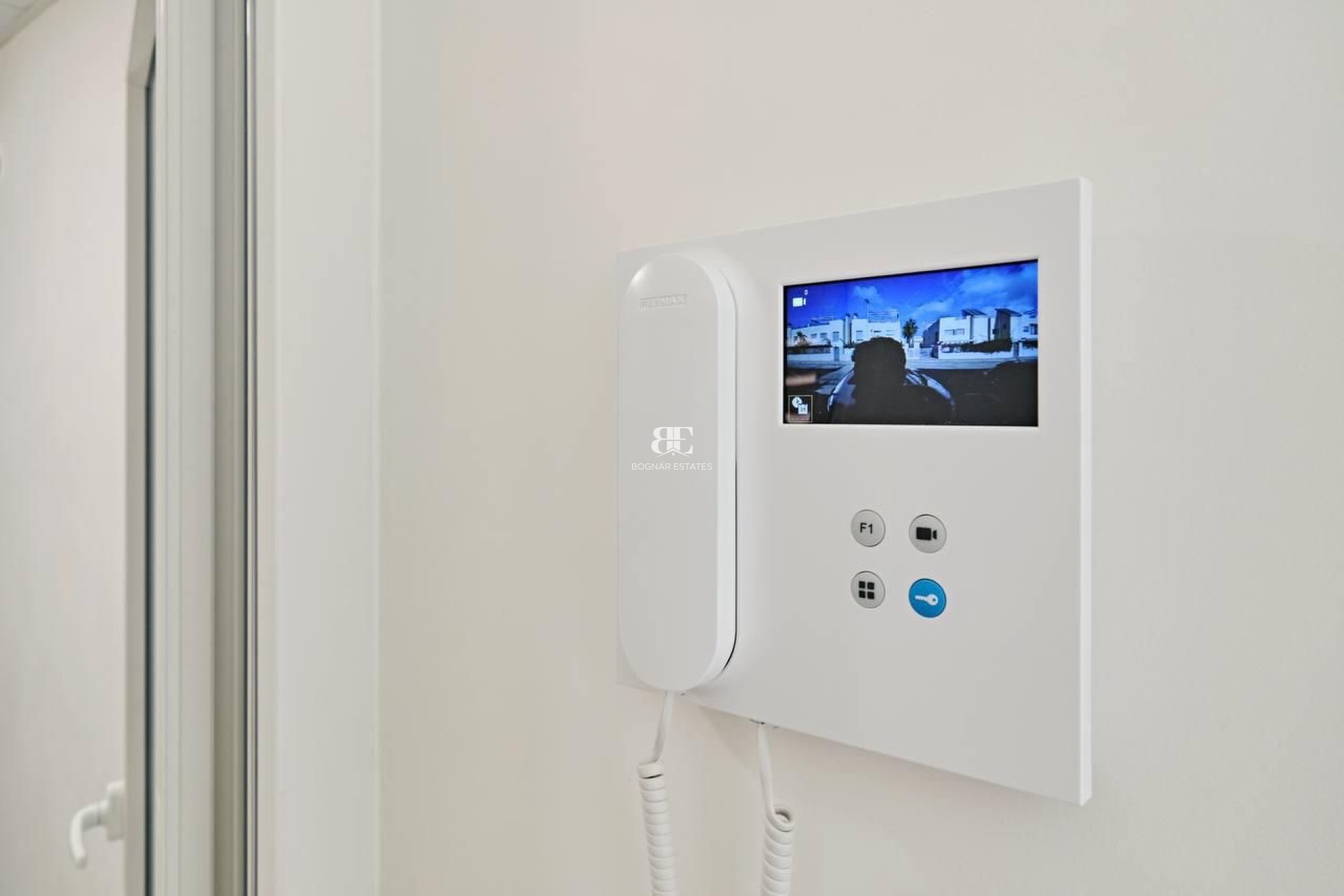 Resale - apartment -
Torrevieja - La veleta