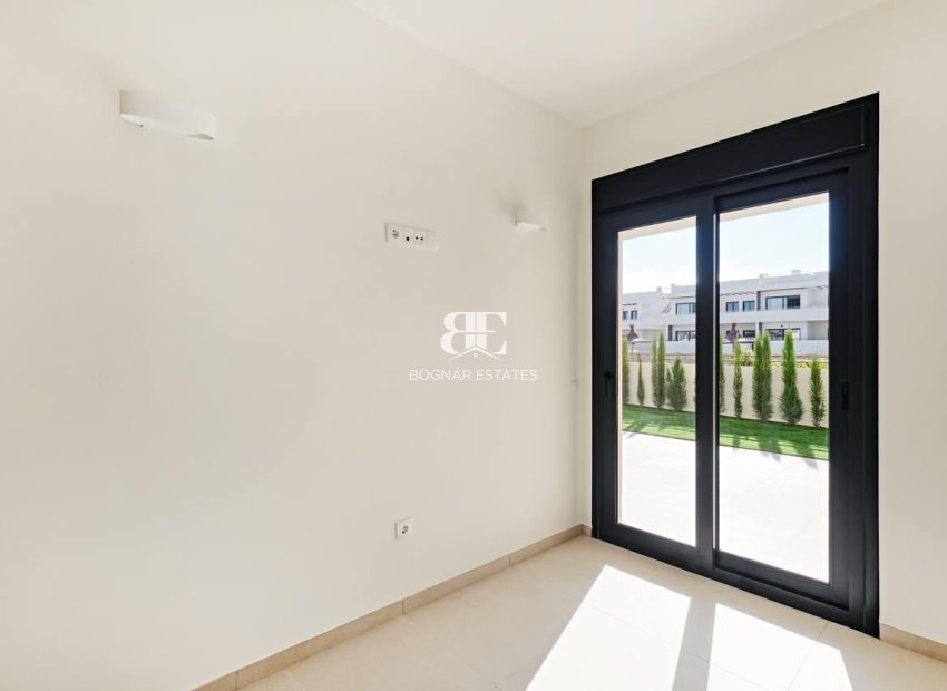 Resale - apartment -
Torrevieja - La veleta