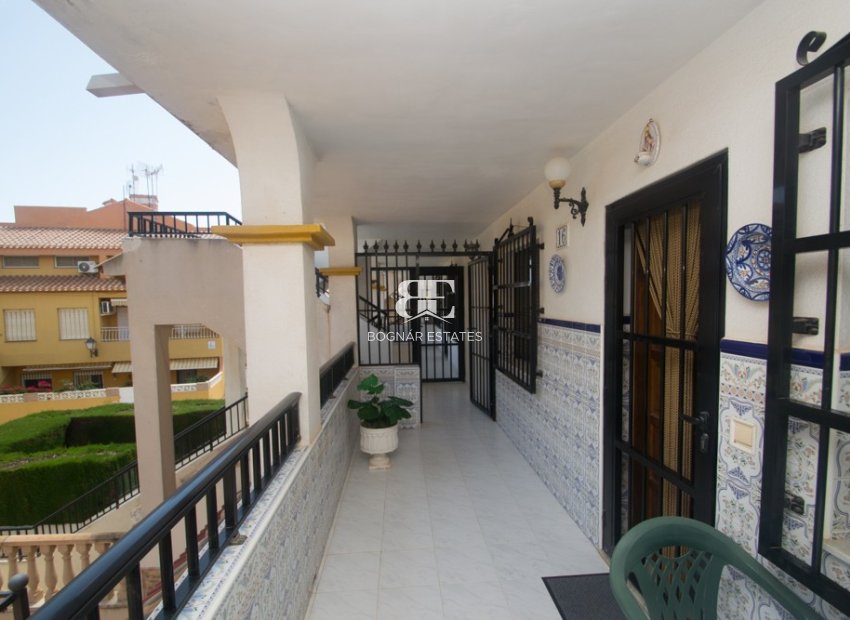 Resale - apartment -
Torrevieja - La veleta