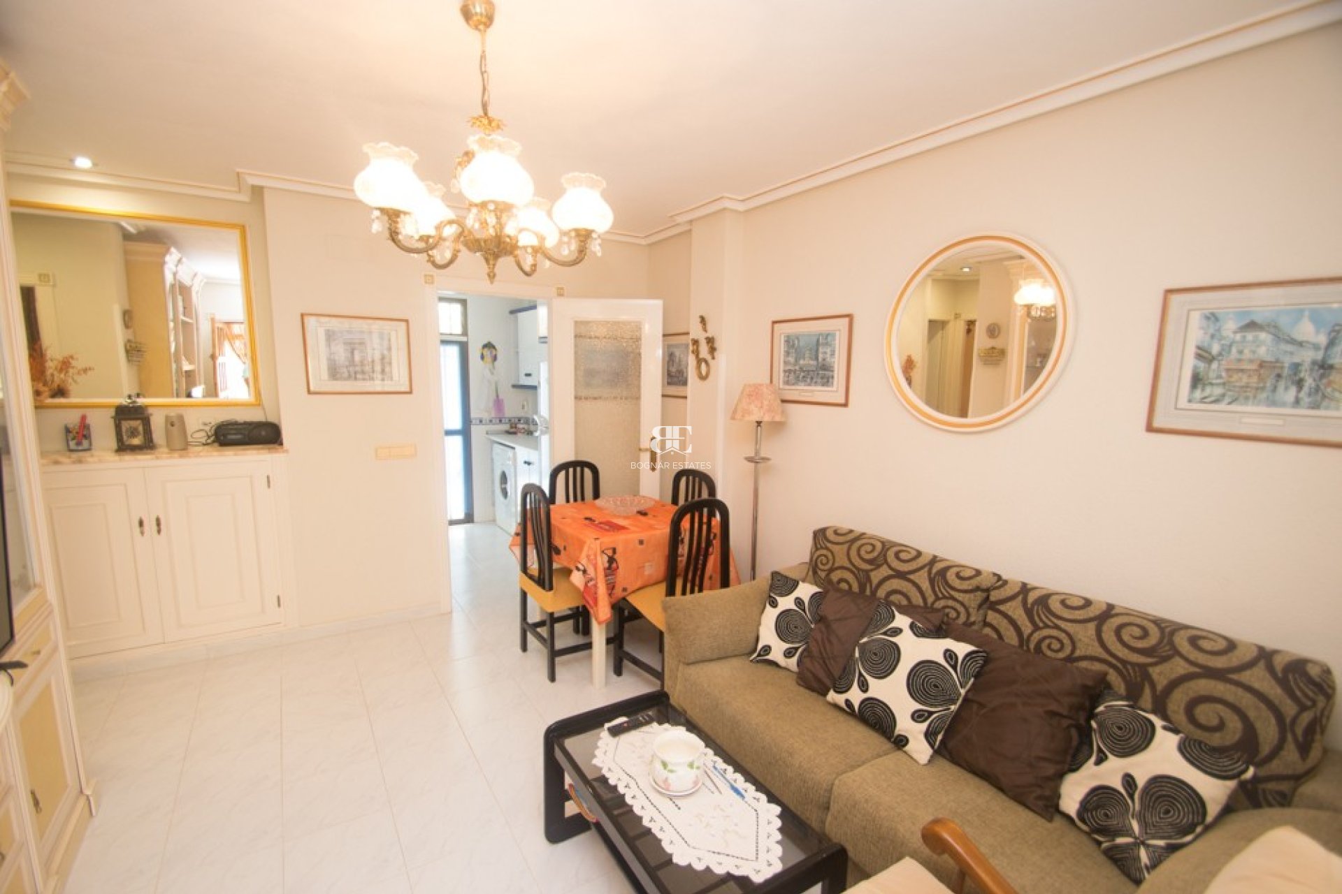 Resale - apartment -
Torrevieja - La veleta