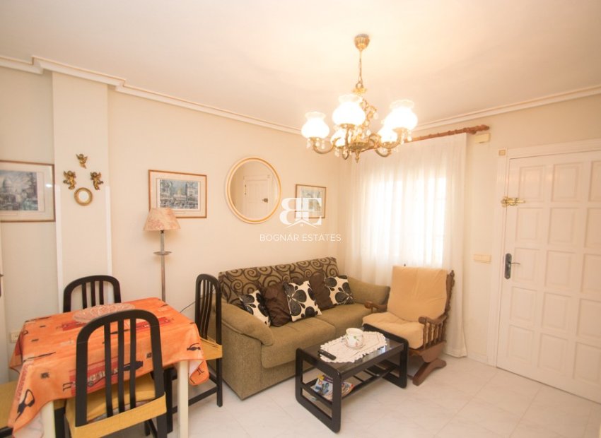 Resale - apartment -
Torrevieja - La veleta