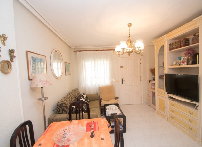 Resale - apartment -
Torrevieja - La veleta