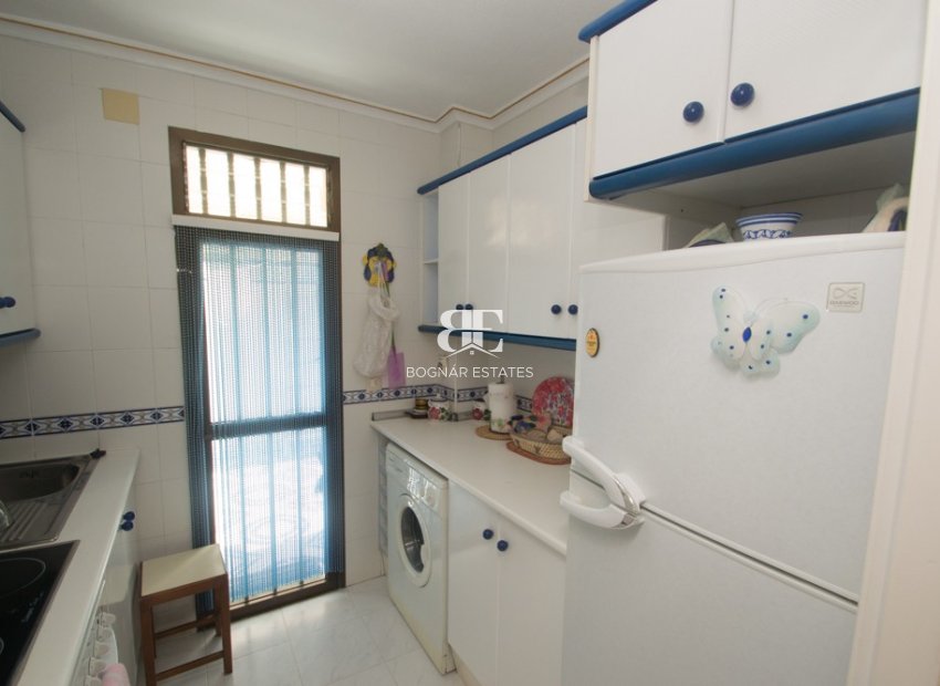 Resale - apartment -
Torrevieja - La veleta