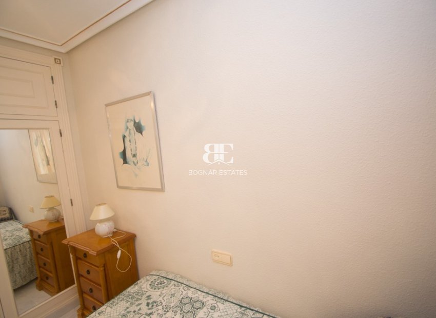 Resale - apartment -
Torrevieja - La veleta