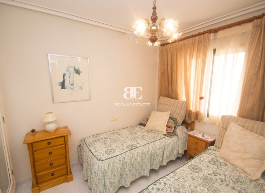Resale - apartment -
Torrevieja - La veleta