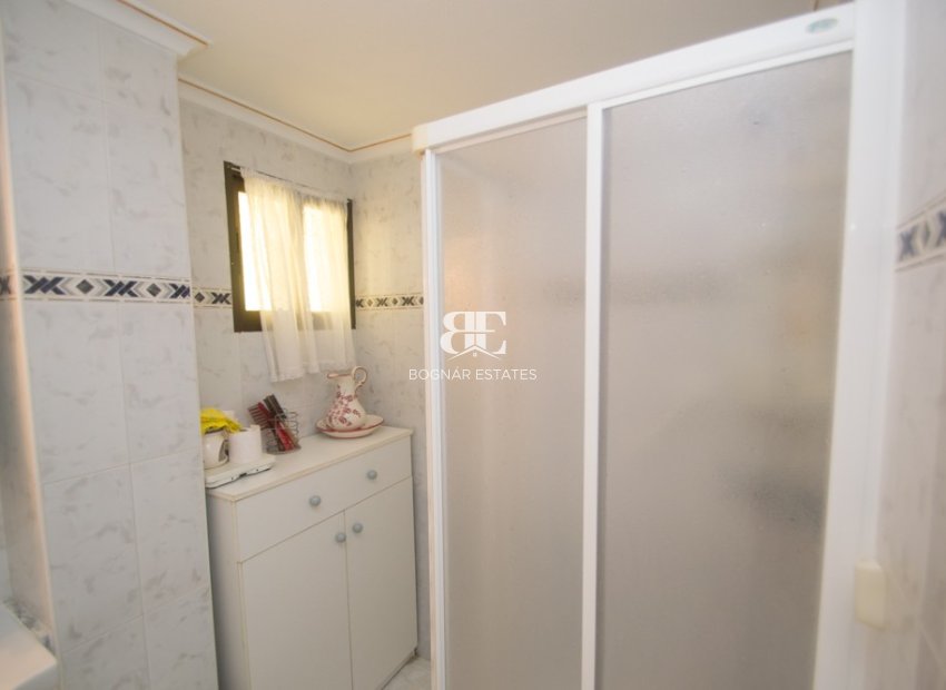 Resale - apartment -
Torrevieja - La veleta