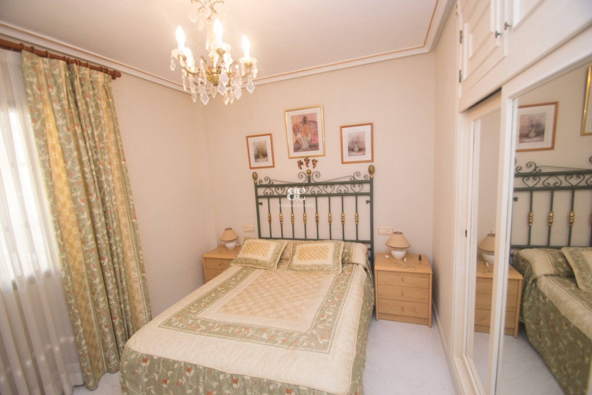 Resale - apartment -
Torrevieja - La veleta