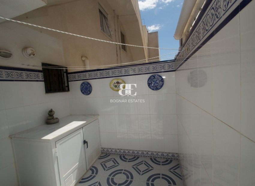 Resale - apartment -
Torrevieja - La veleta