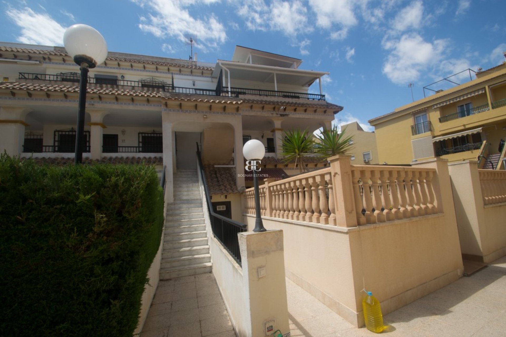 Resale - apartment -
Torrevieja - La veleta