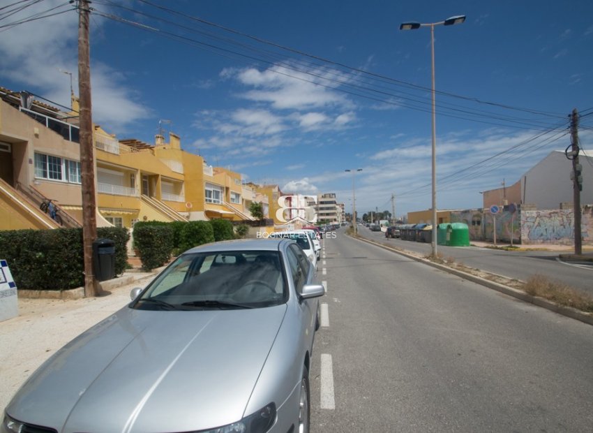 Resale - apartment -
Torrevieja - La veleta