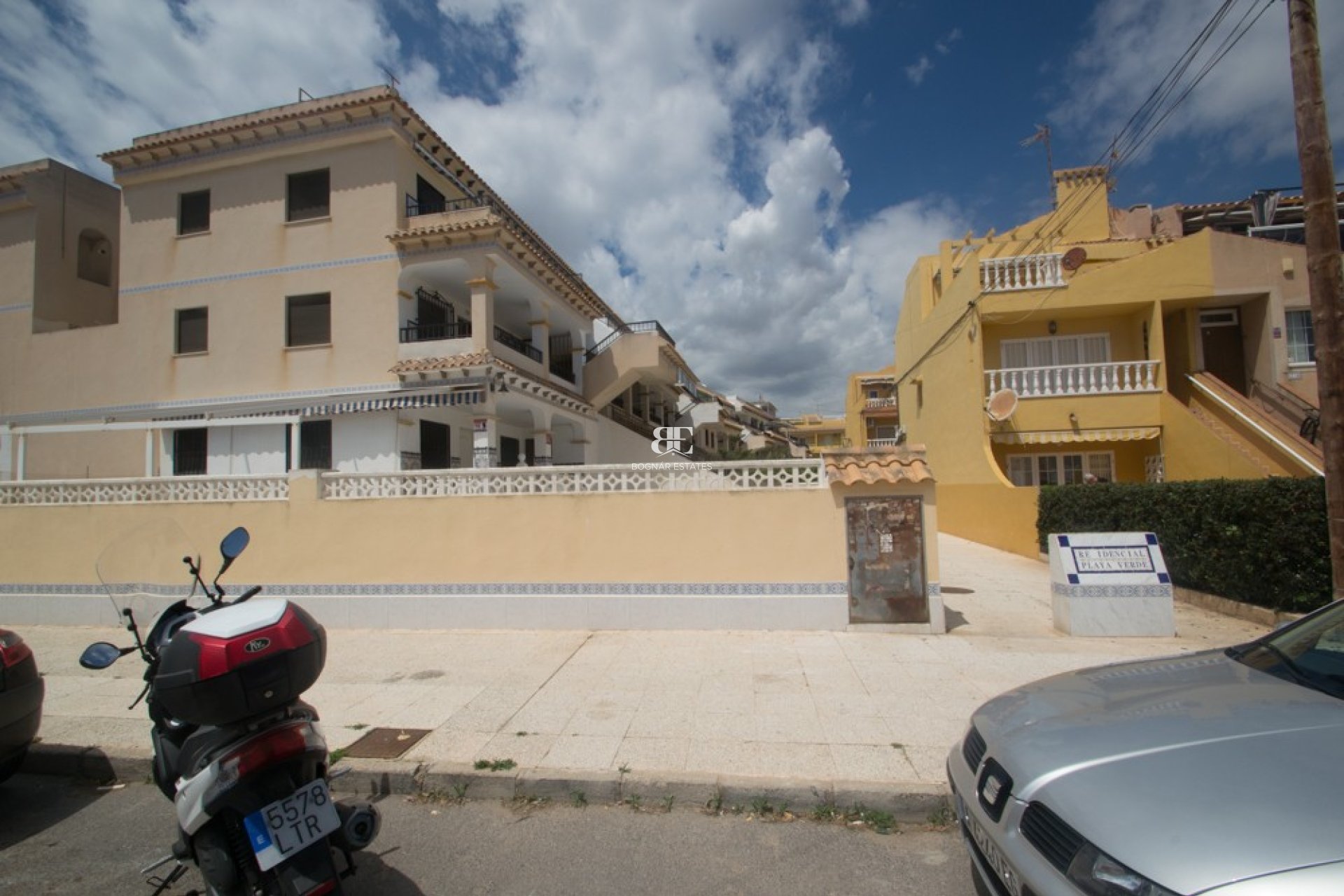 Resale - apartment -
Torrevieja - La veleta