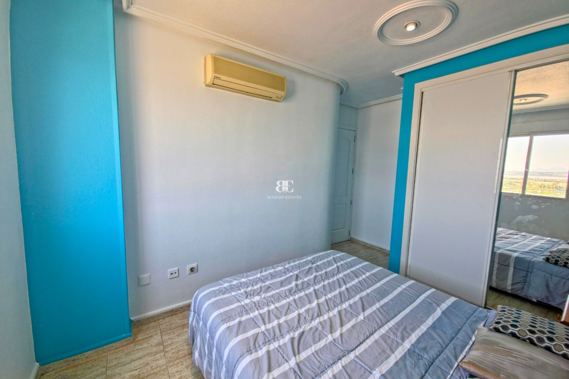 Resale - apartment -
Torrevieja - Los Altos
