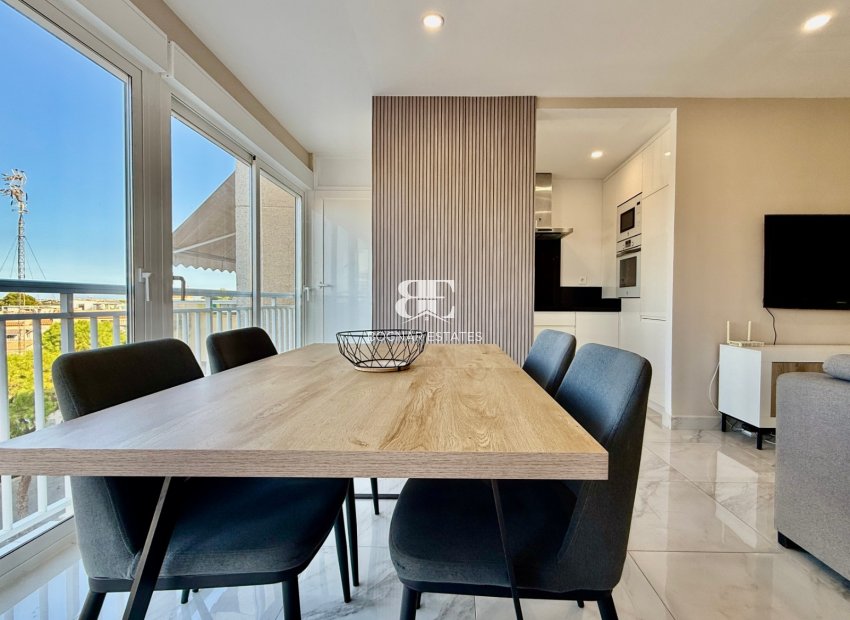 Resale - apartment -
Torrevieja - Los Balcones