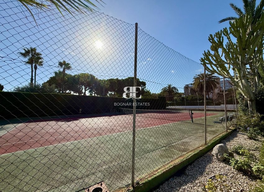 Resale - apartment -
Torrevieja - Los Balcones