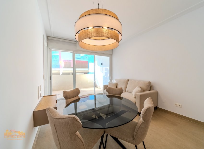 Resale - apartment -
Torrevieja - Los Locos