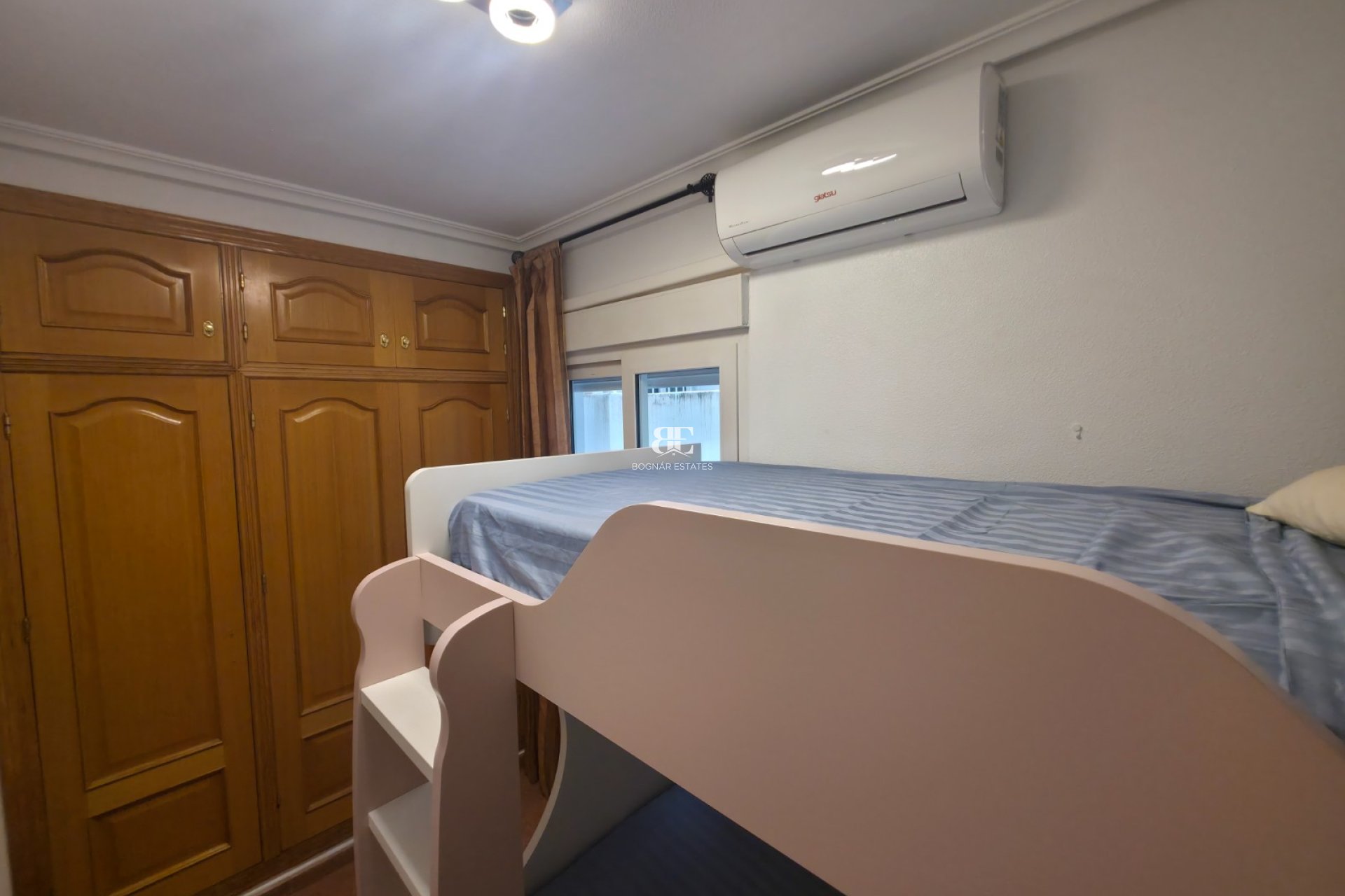 Resale - apartment -
Torrevieja - Paseo maritimo