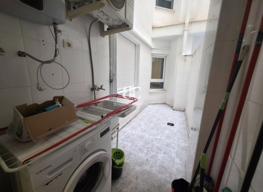 Resale - apartment -
Torrevieja - Paseo maritimo