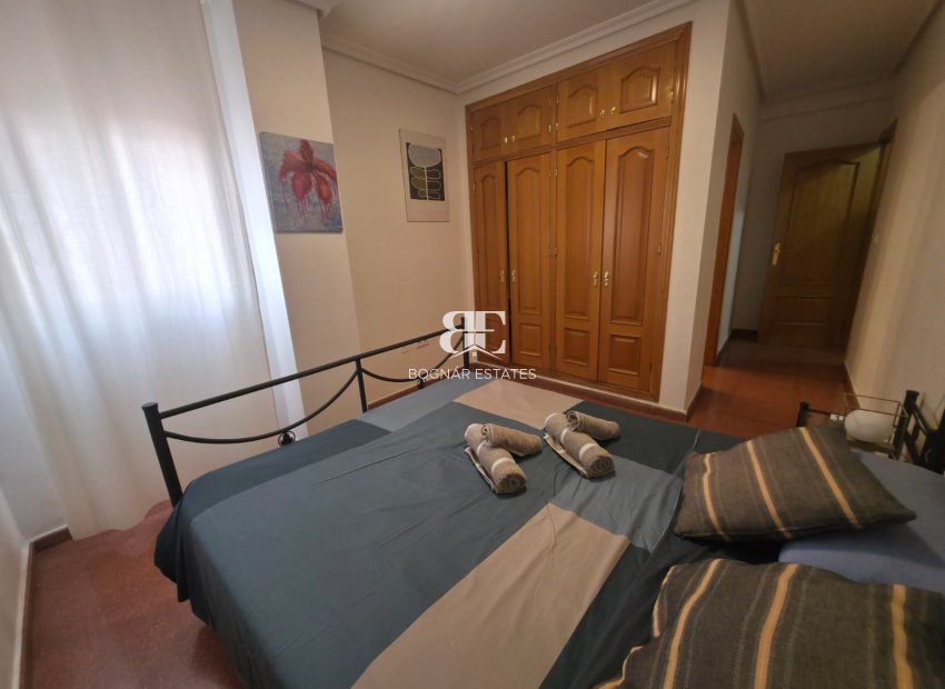 Resale - apartment -
Torrevieja - Paseo maritimo