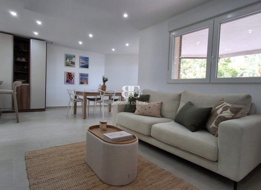 Resale - apartment -
Torrevieja - Playa Acequion