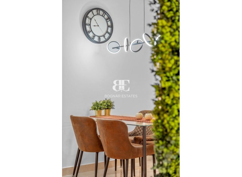 Resale - apartment -
Torrevieja - Playa del Cura