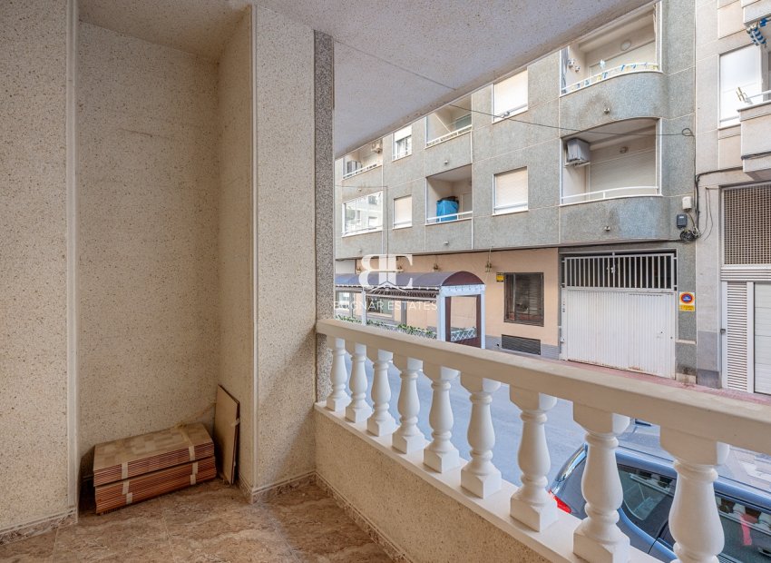 Resale - apartment -
Torrevieja - Playa del Cura