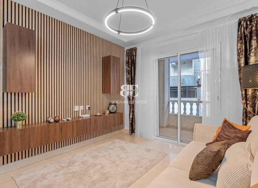 Resale - apartment -
Torrevieja - Playa del Cura