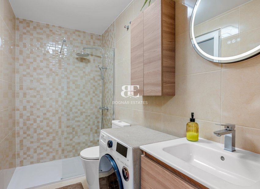 Resale - apartment -
Torrevieja - Playa del Cura