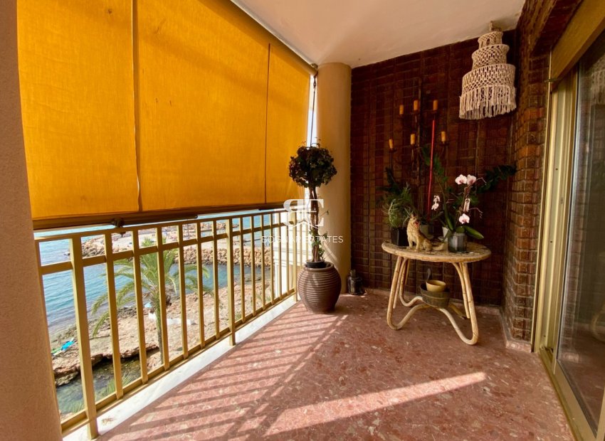 Resale - apartment -
Torrevieja - Playa del Cura