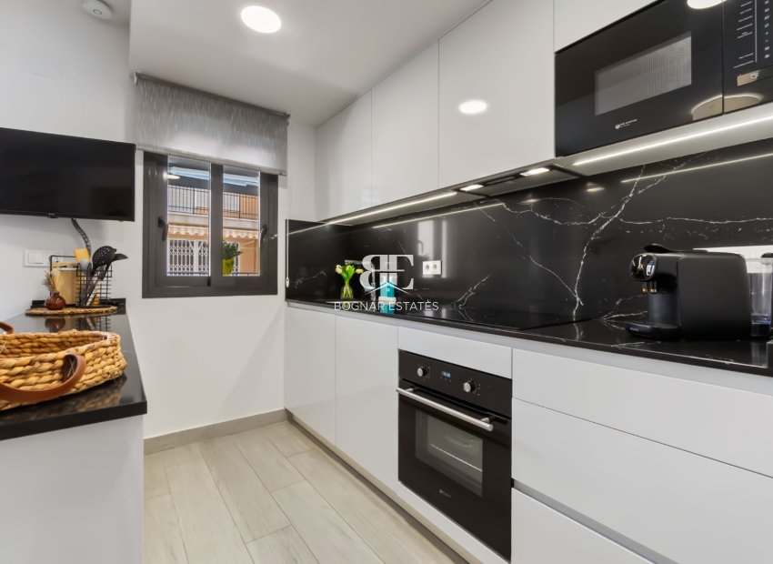 Resale - apartment -
Torrevieja - Playa del Cura