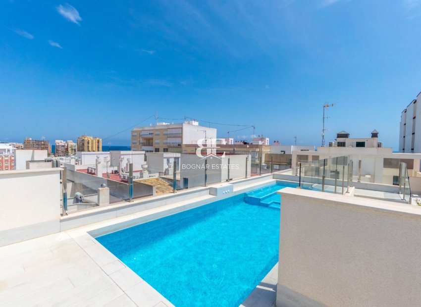 Resale - apartment -
Torrevieja - Playa del Cura