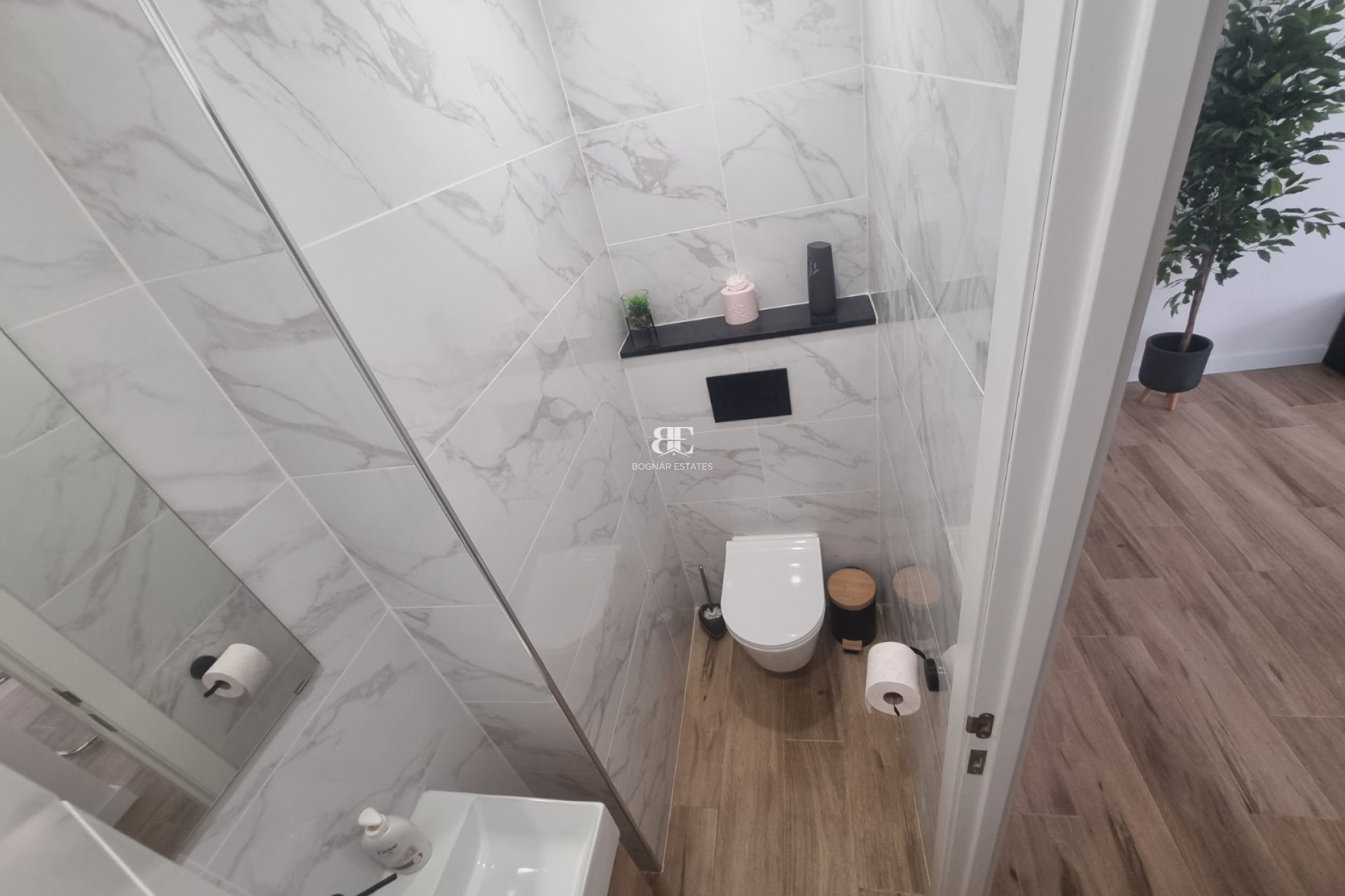 Resale - apartment -
Torrevieja - Playa del Cura
