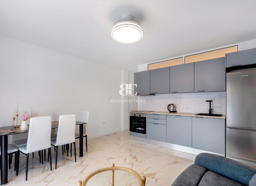 Resale - apartment -
Torrevieja - Playa del Cura