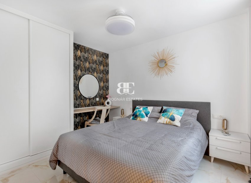 Resale - apartment -
Torrevieja - Playa del Cura