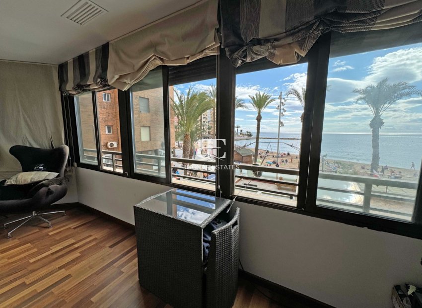Resale - apartment -
Torrevieja - Playa del Cura