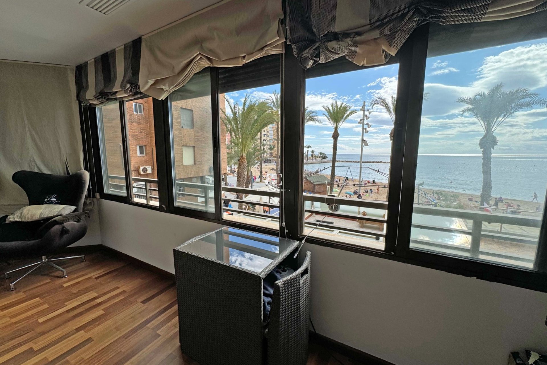 Resale - apartment -
Torrevieja - Playa del Cura