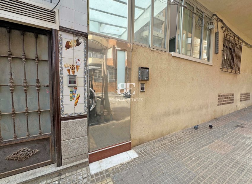Resale - apartment -
Torrevieja - Playa del Cura