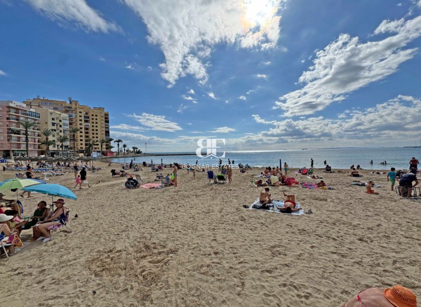 Resale - apartment -
Torrevieja - Playa del Cura