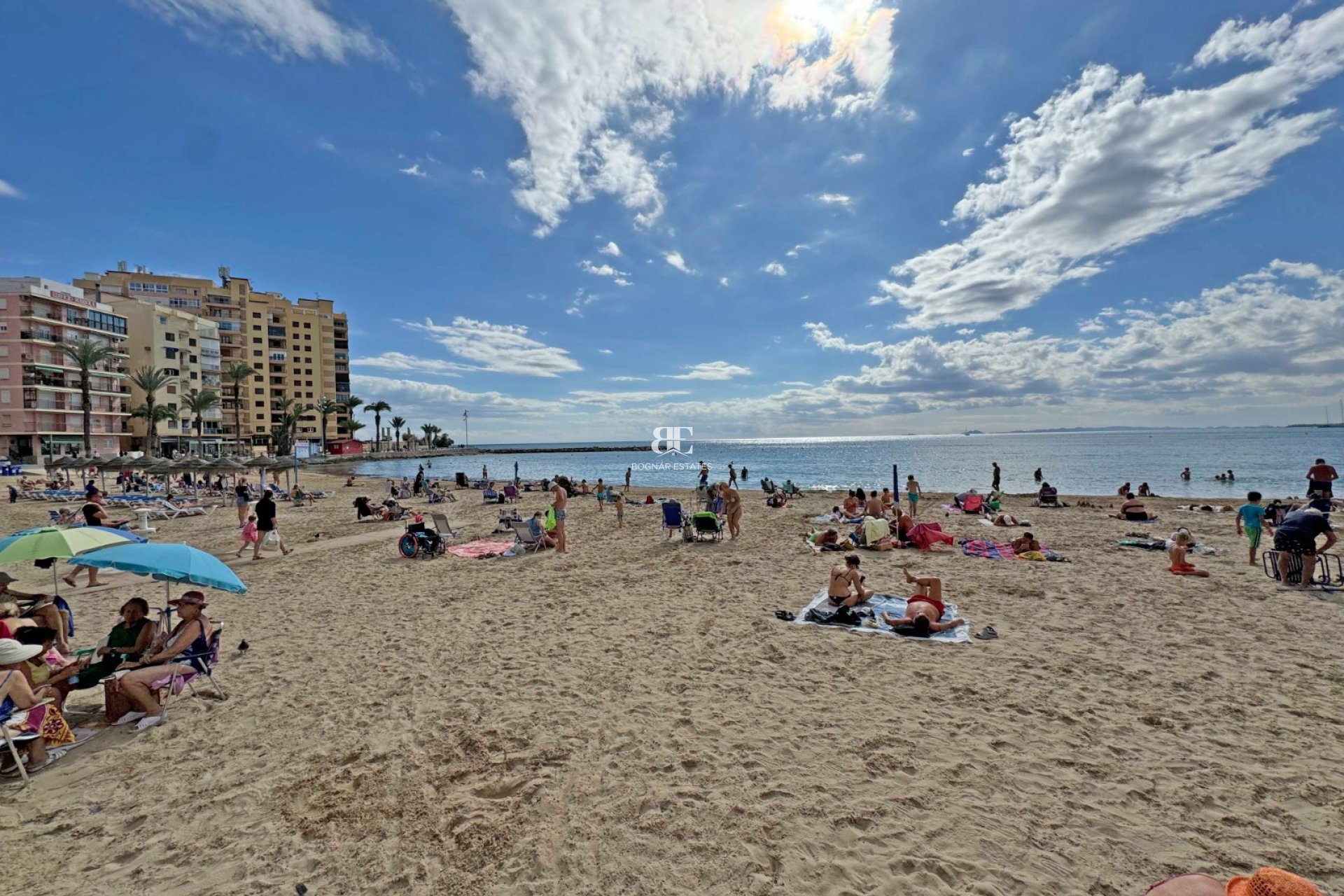 Resale - apartment -
Torrevieja - Playa del Cura