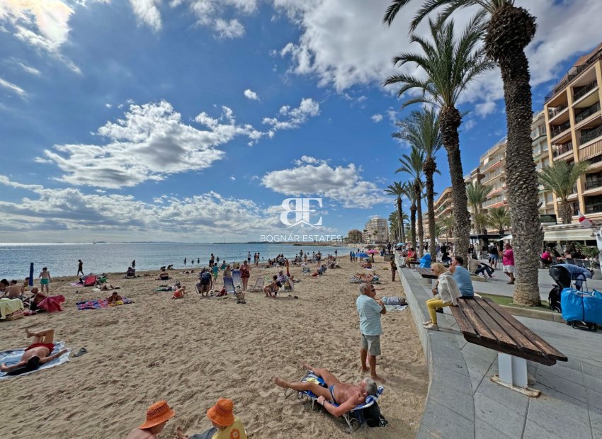 Resale - apartment -
Torrevieja - Playa del Cura