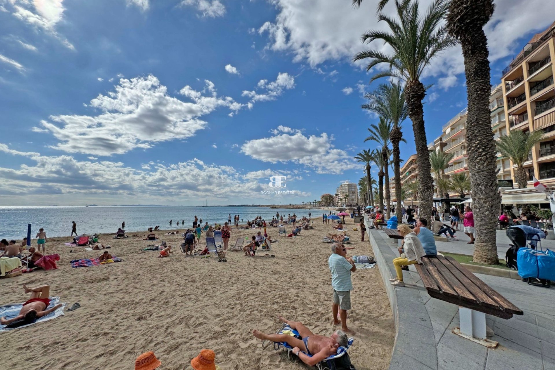 Resale - apartment -
Torrevieja - Playa del Cura