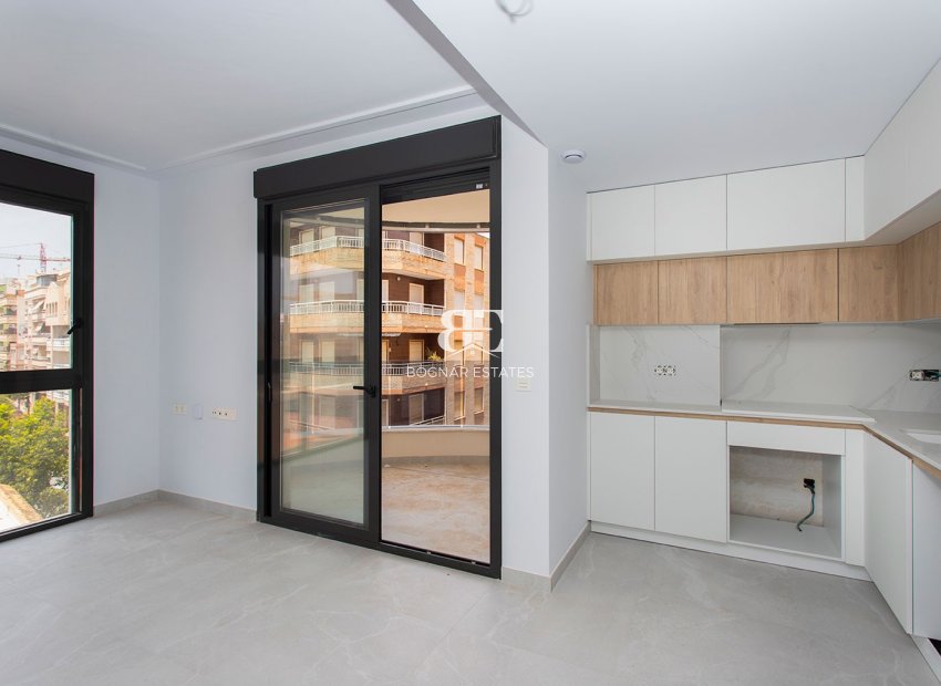 Resale - apartment -
Torrevieja - Playa del Cura