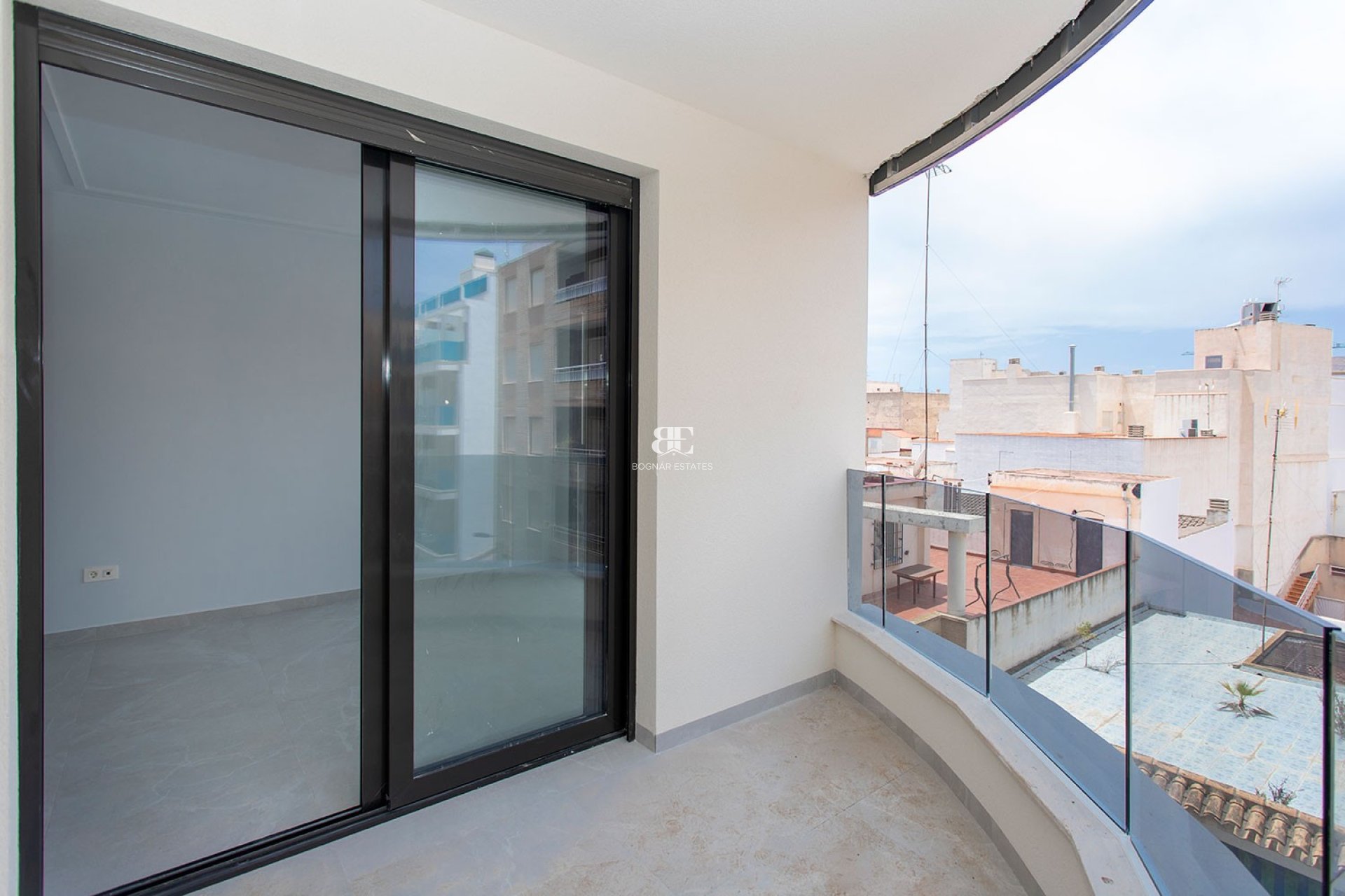 Resale - apartment -
Torrevieja - Playa del Cura